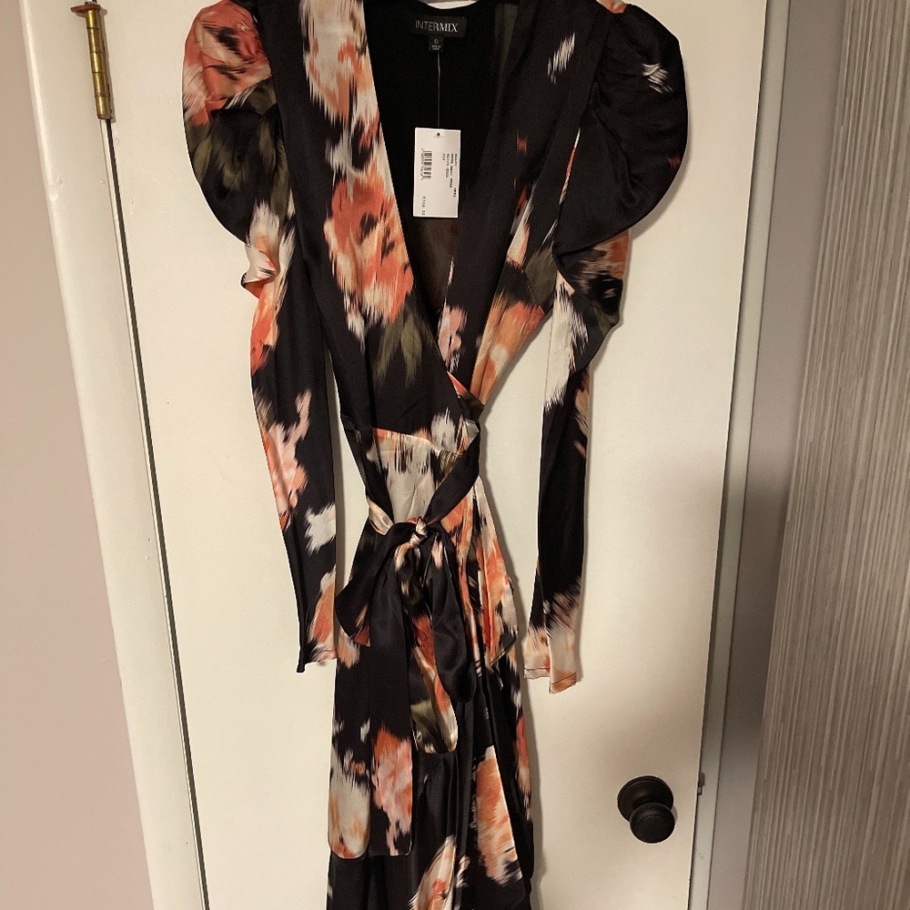 Dress - Picture 2 of 2